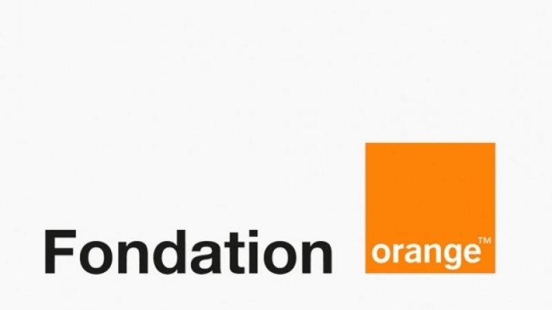 أورنج تونس بدعم من مؤسسة أورنج للأعمال الخيرية Fondation Orange: تجهيز 20 مدرسة ابتدائية جديدة في إطار برنامج المدارس الرقمية خلال السنة الدراسية الحالية وتركيز أولّ مدرسة رقمية نموذجية موجهة للتلاميذ المرضى المقيمين بالمستشفى الجامعي سهلول بسوسة